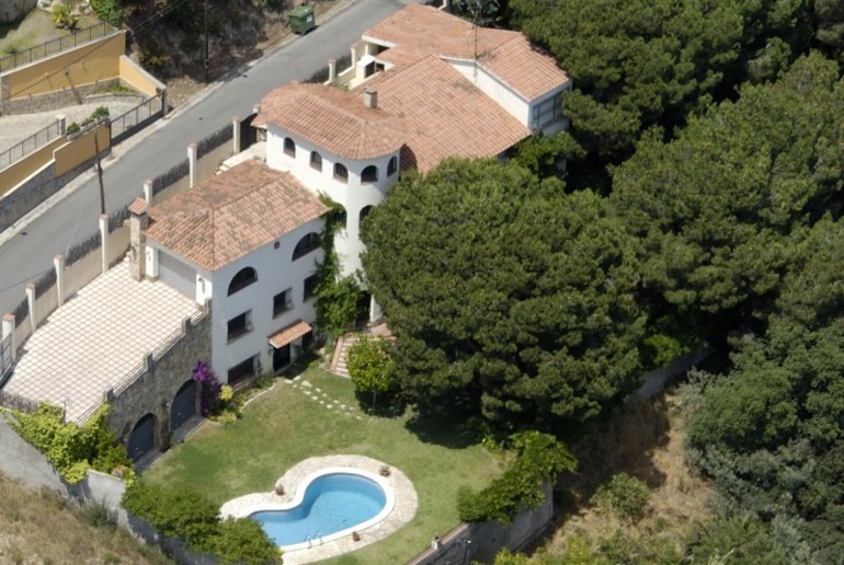 Вилла-замок на 18 человек на побережье Коста Брава, в LLORET DE MAR.