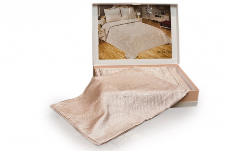 *M*a*i*s*o*n D*o*r * покрывала