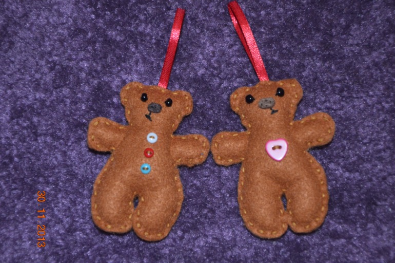 Новогодние игрушки из фетра. Первые пробы