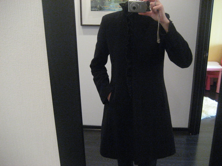 Демисезонное пальто DKNY оригинал. 46-48 р-р. 3500 руб.