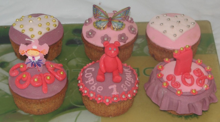 Ванильные капкейки на годовастие Софии