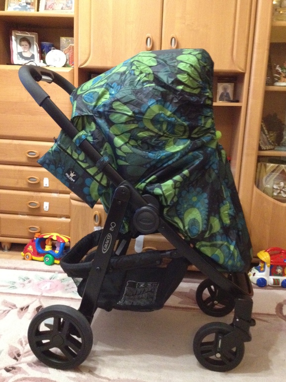 Примеряла модный дождевик-снеговик на Graco Evo и Knorr baby Classic