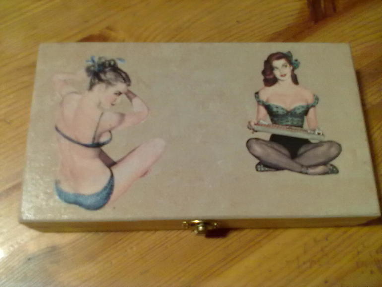 Декор вещей для дачи (поднос,вешалка на дверь,коробочка для штопора,верхушка комода (роспись акриловыми красками)