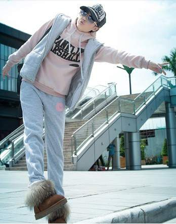 Отличный костюм Franklin Marshall, очень теплый. 1300 руб.