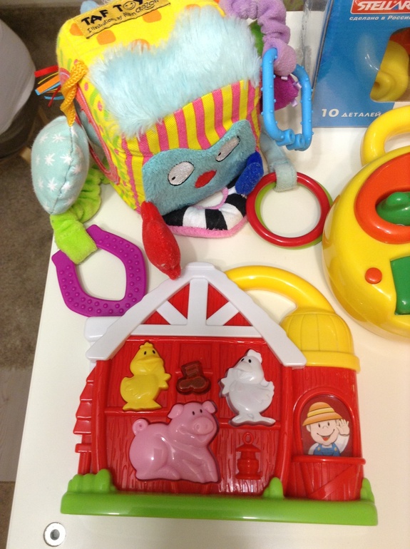 Игрушки б/у. Пакетом дешевле. метро Нагатинская.