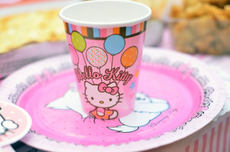 Наше годовасие в стиле Китти )))