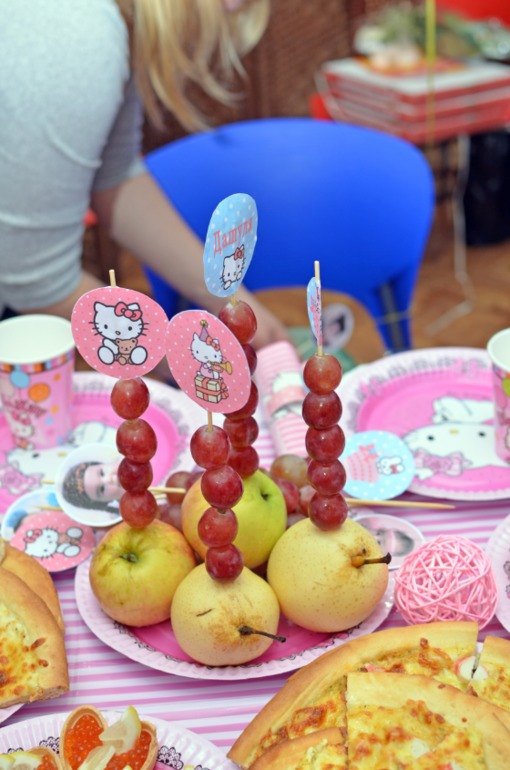 Наше годовасие в стиле Китти )))