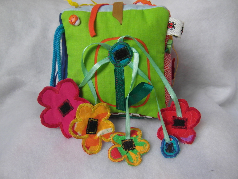 Кубик развивающий.