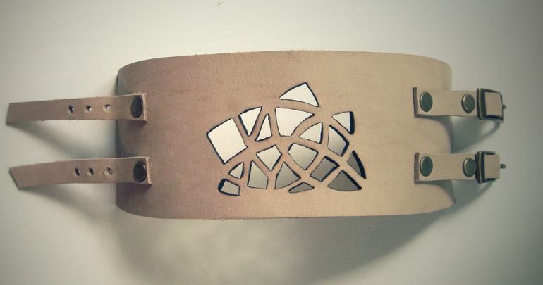 Кожаный браслетик