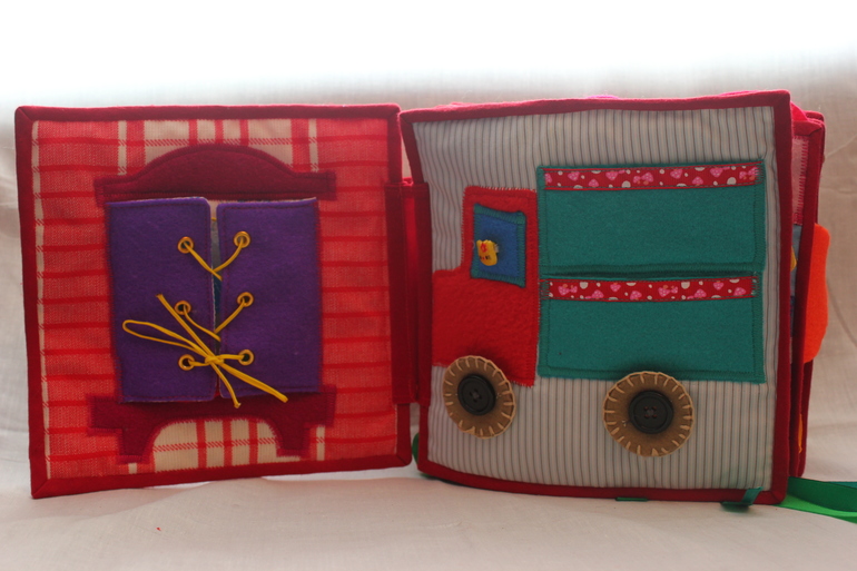 Первая книжка для доченьки!