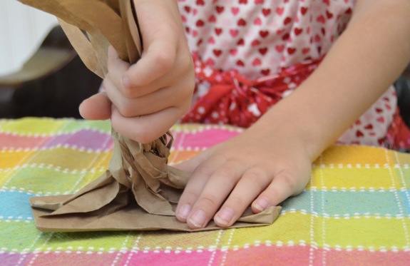 А дальше, ребята, урок листопада! Скульптура дерева