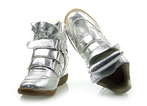 кросовки от 1200р до 1550р на адрес без ряда ( много расцветок)