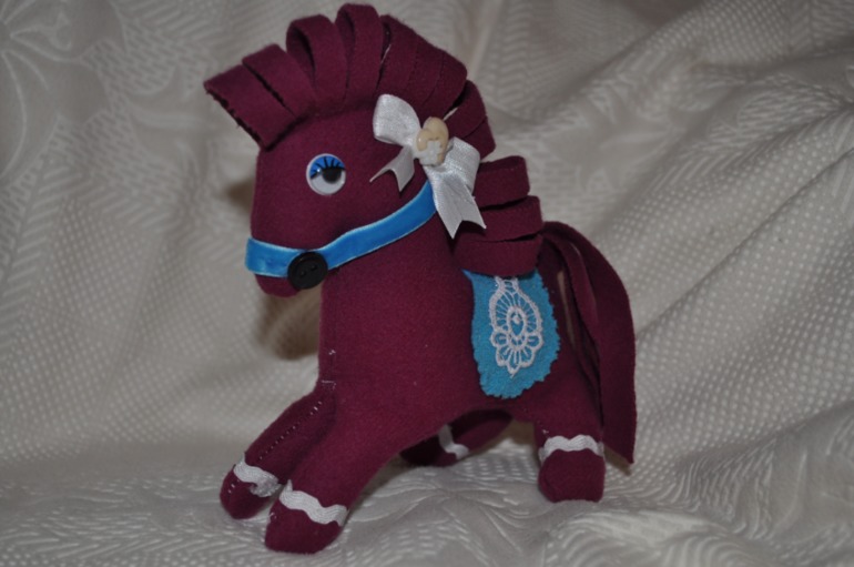 скачи, скачи, мой поник