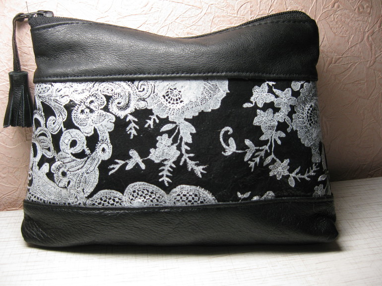 Косметичка из кожи "Кружево"