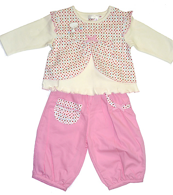 Костюмчики на девочку новые от 3 м до 2 лет