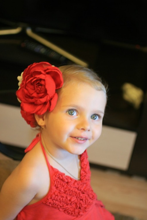 Украшения-цветочки для маленьких принцесс!