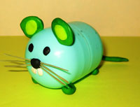 Лепим животных из киндера и пластилина