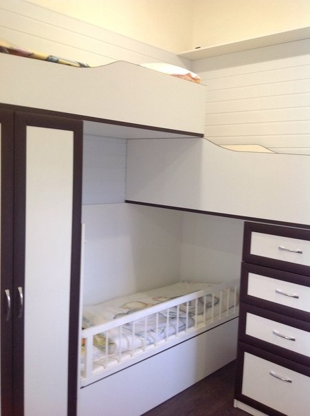 Наша кровать для трех детей.