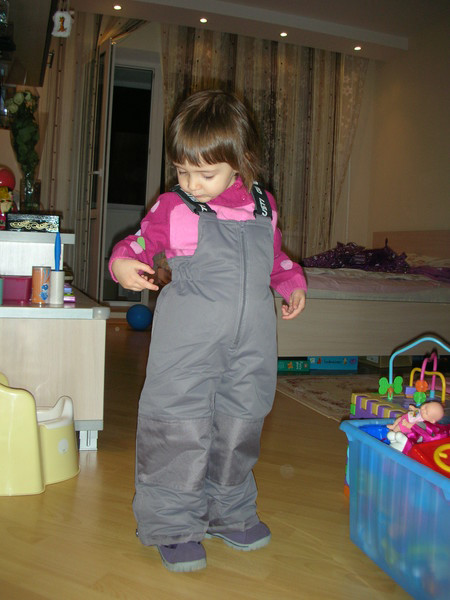 Gusti размер 89см., 2Т, на девочку 4000руб.