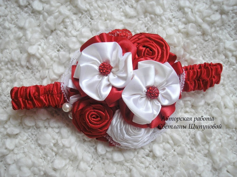 Красно-белая повязочка)