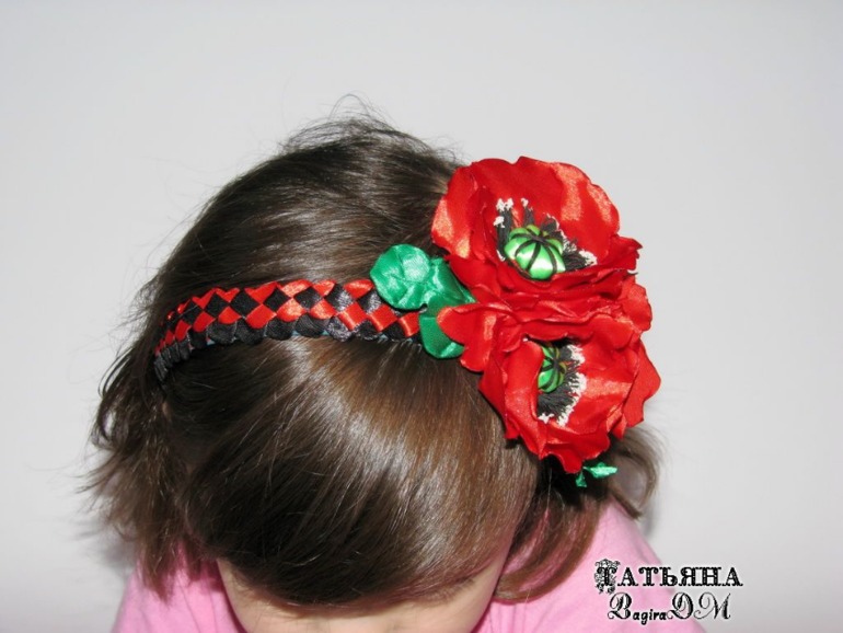 Маки и бабочки