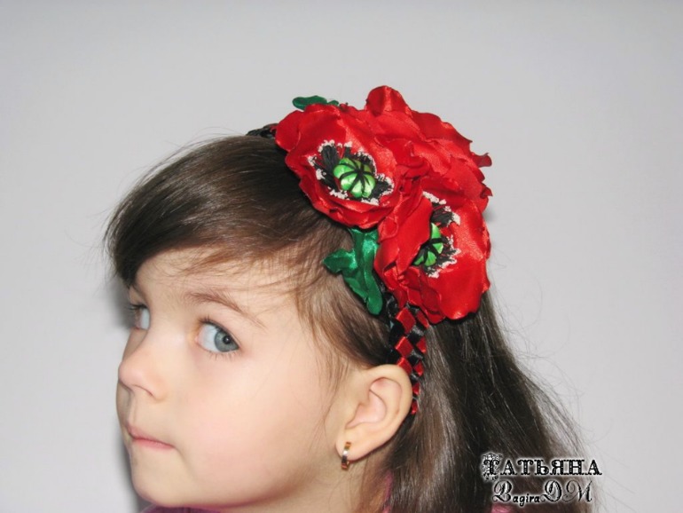 Маки и бабочки