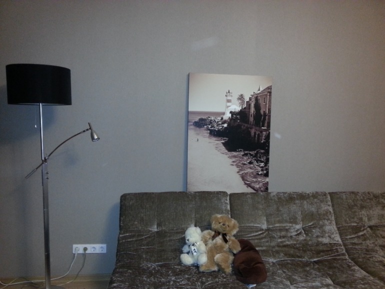 Картина над диваном