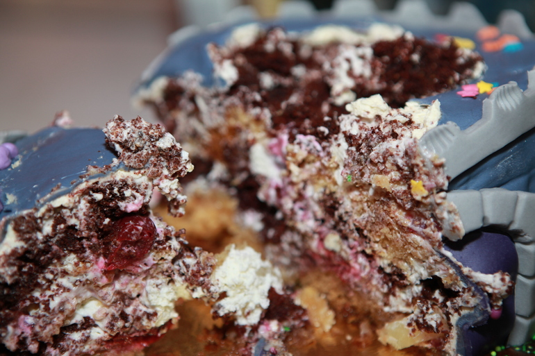 Дом с привидениями...