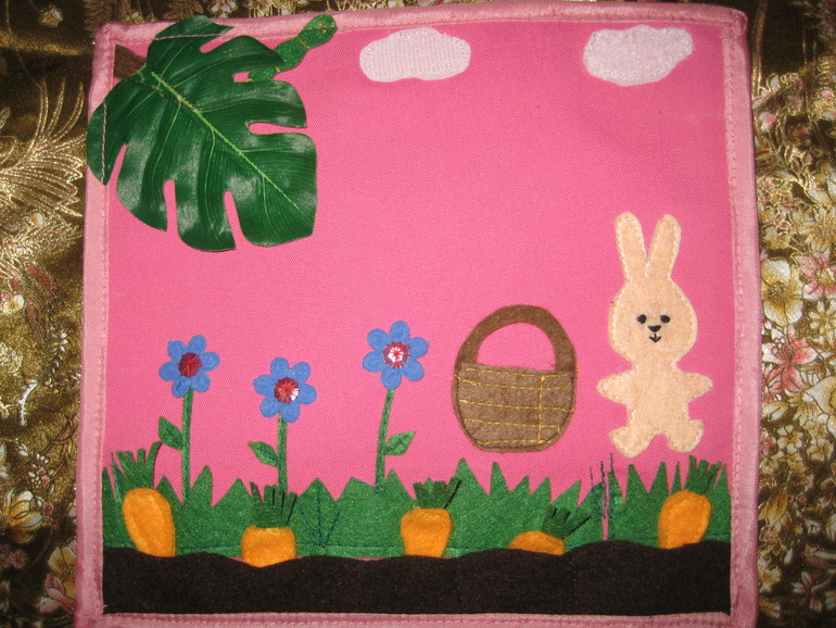 Первая книжка развивашка из фетра