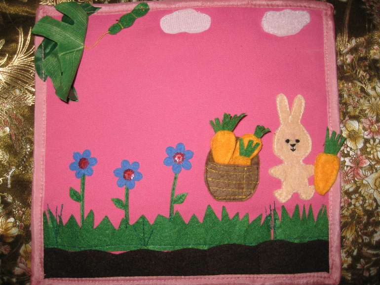 Первая книжка развивашка из фетра