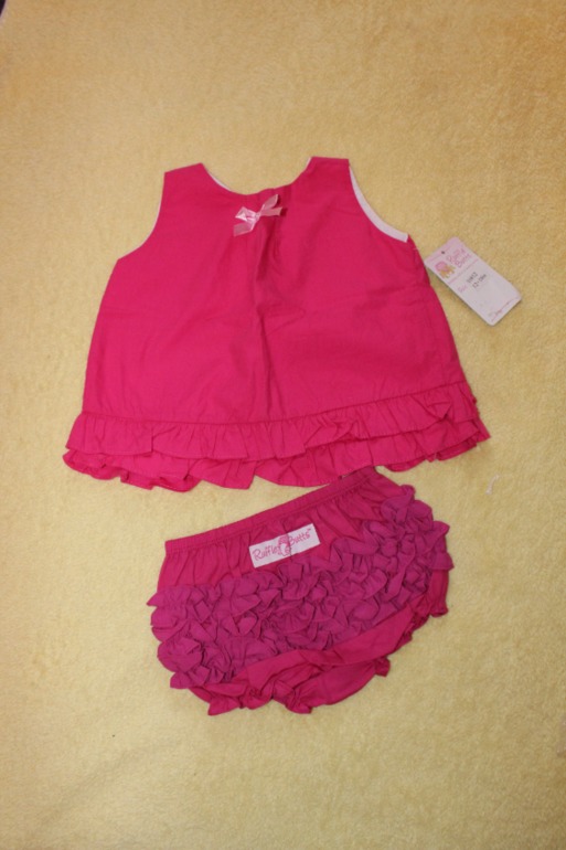 Одежда для девочки с рождения до года (слипы, боди, платья, джинсы, футболки, шапочки). РЕГИОН