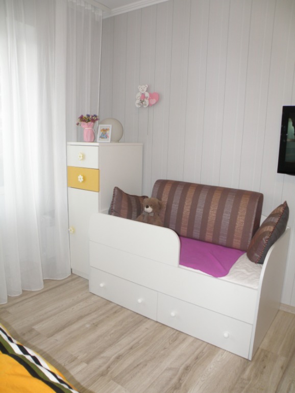 Семья из 4-х человек в однушке.