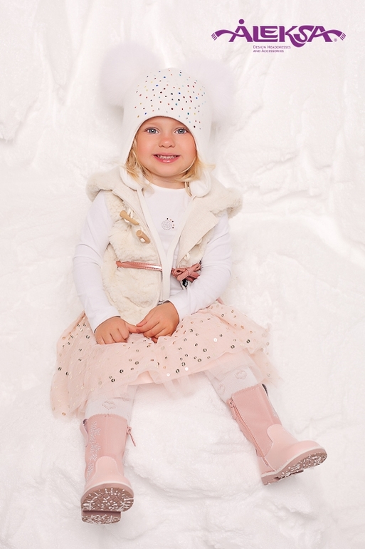 Новый бренд на российском рынке,красивующие шапки с помпонами для мам и деток! Хотим?