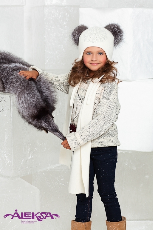 Новый бренд на российском рынке,красивующие шапки с помпонами для мам и деток! Хотим?