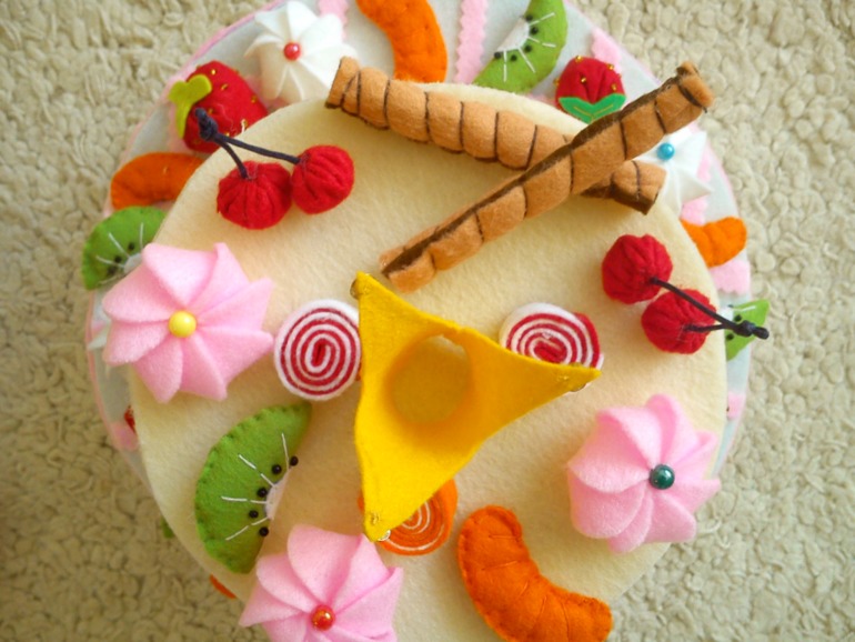 Фетровый торт-конструктор