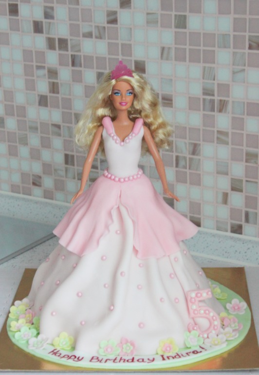 Скуби-Ду и кукла Барби