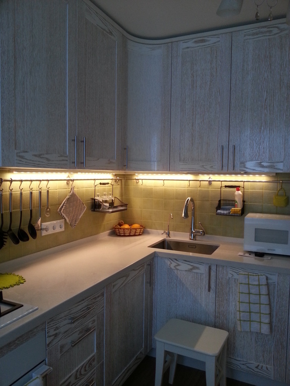 Снова приглашаю на кухню) Теперь доделанную. Осторожно, много фото!