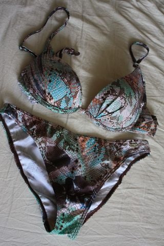 1293d24fec7b4ba74f87d74548bb7d3b.jpg