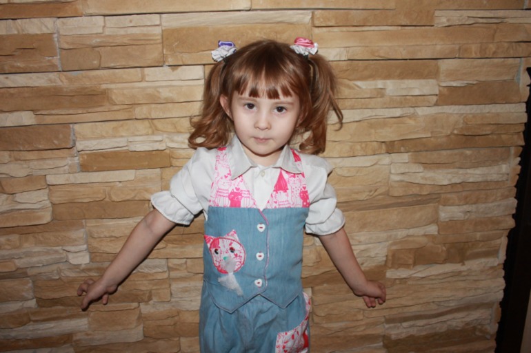 Джинсовый комплект и рубаха