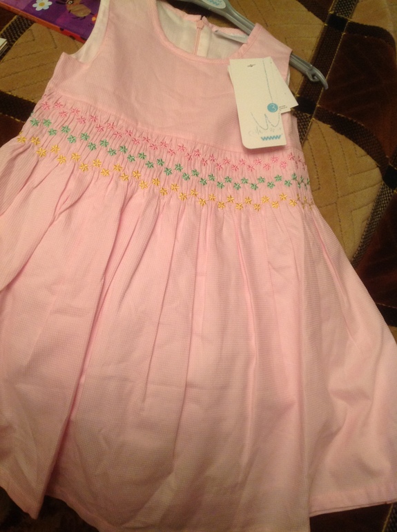 Розовое платье