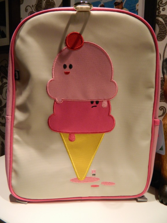 Пристрой рюкзака для девочки от 2 до 5 лет.