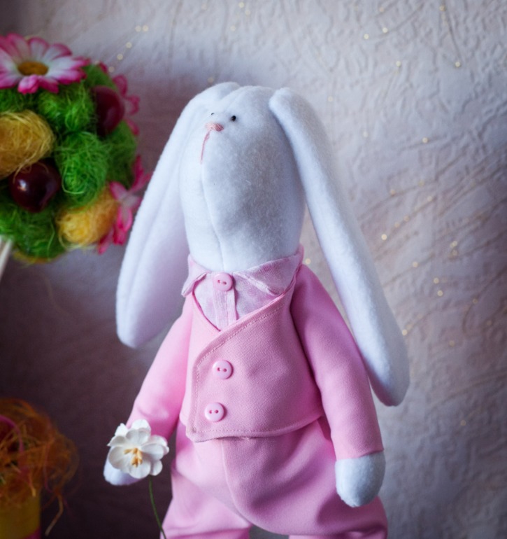 Зайка -Жигало в розовом