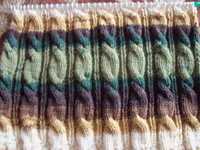 Шапка с косами.