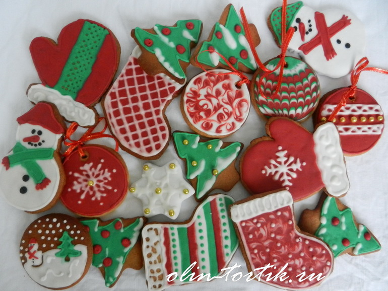 Новогодние пряники и мой первый домик