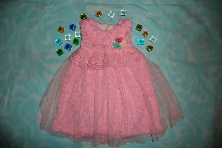 Нежное нарядное платье для вашей принцессы, цена 495 руб! Сразу на ваш адрес! живые фото!