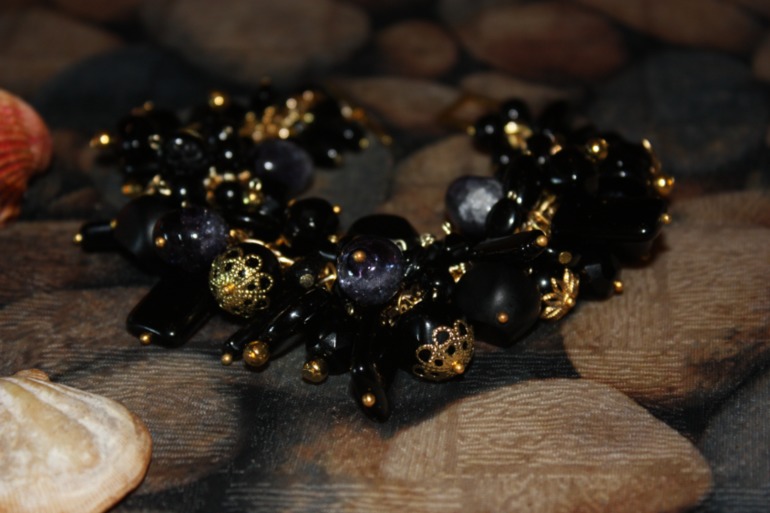 Браслеты из кожи с натуральными камнями. Новая коллекция!!! СКИДКИ!!!!!!