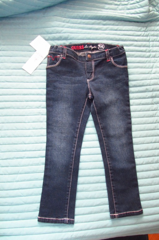 Продаю джинсы GUESS новые р-р 5, 1900