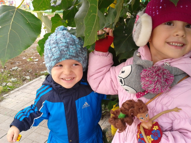 шапочка для дочки и перевязала сыночку)