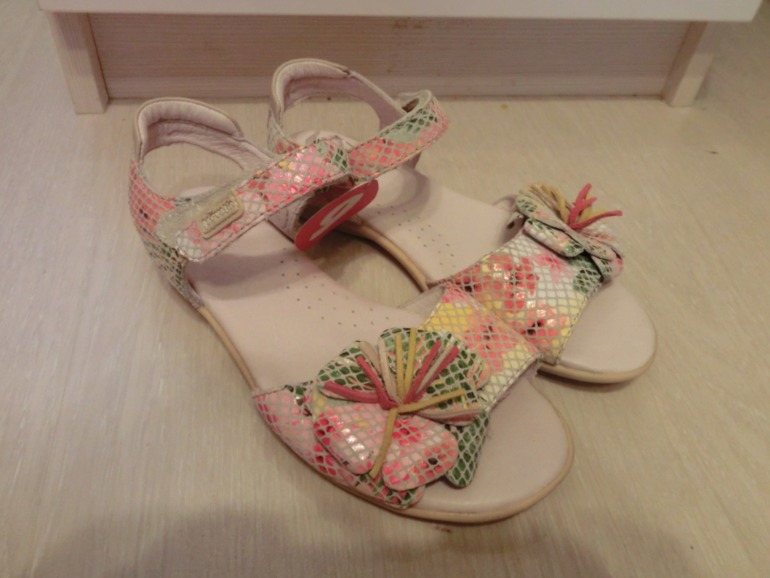 Огромный пристрой обуви 31-32 размера