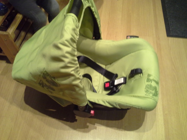 Продам автокресло категории 0+